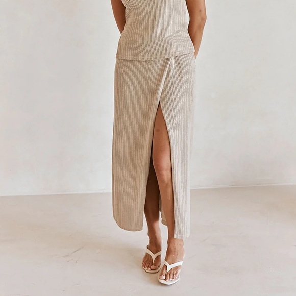 SABO Dresses & Skirts - NWT SABO Nina Boho Knot-Front Ribbed Knit Hight Waisted Beige Split Maxi Skirt